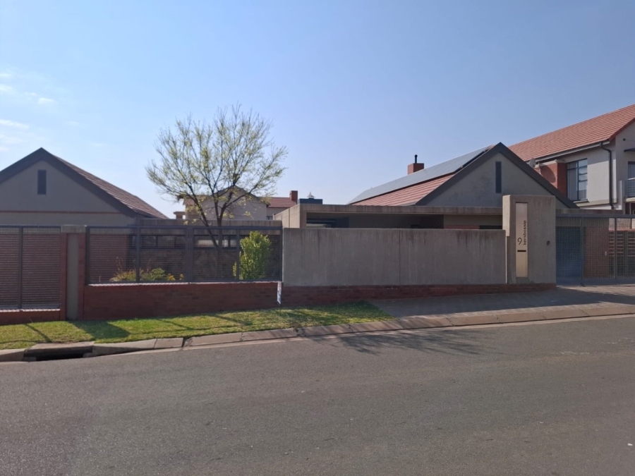 3 Bedroom Property for Sale in Wild Olive Estate Free State